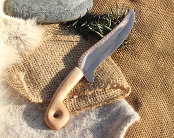 Bronze knife, handle spike knife of the Late Bronze Age, around 1000 BC. Beechwood reenactment knife, athame, bronze BM6