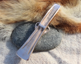 Heel-end axe, Iberian bronze axe of the Bronze Age, 1500-1000 BC. Bronze casting. Palstave Axe, Bronze Reenactment Palstave P76