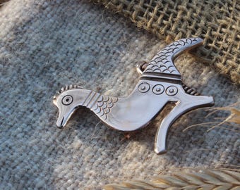 Chicken brooch Bird brooch Roman Imperial period Garment clasp 1st-2nd century BC Roman brooch H1