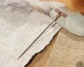 Cypriot bow pin, garment pin, Early Bronze Age Bronze Age hairpin, bow head pins made of bronze. 17.-16. Century BC SK01