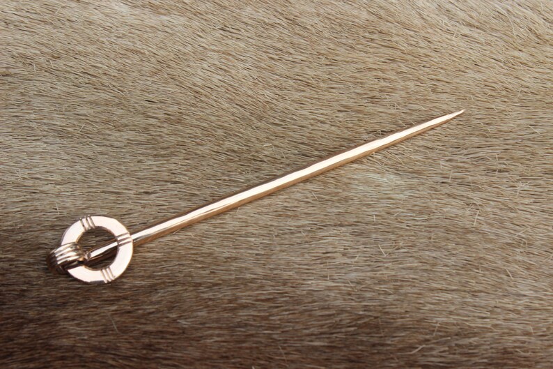 Needle with decorated ring Order / Production image 1