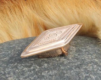 Knife pommel, dagger pommel made of bronze, Bronze Age pommel, bronze dagger, handle plate dagger K2