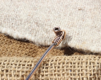 Cypriot bow pin, garment pin, Early Bronze Age Bronze Age hairpin, bow head pins made of bronze. 17.-16. Century BC SK02