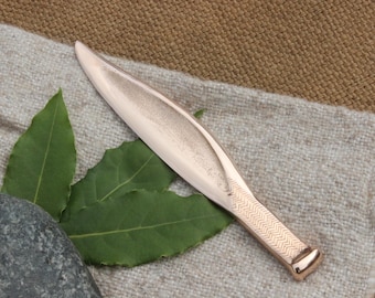 Bronze knife, full-handle knife, simple knife of the "Brunn" type, BC 1500 - 1300 BC, utility knife G88