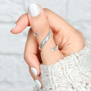 Sterling Silver Splint Ring | Adjustable Spiral Wrap Arthritis Ring | Rheumatoid Arthritis Support Splint | Silver Splint Jewelry