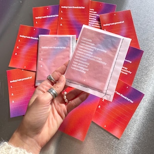 ensemble d'affirmations | carte d'affirmation + 3 cartes de journalisation « aujourd'hui, je suis reconnaissant / fier de » la typographie | Cartes postales