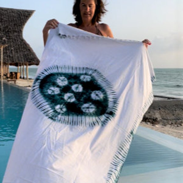 Strandtuch/Pareo/Cover up/Sarong- von Hand gebatikt/bedruckt und genäht, perfekt für Urlaub, Strand und Picknick-100% Baumwolle aus Tanzania