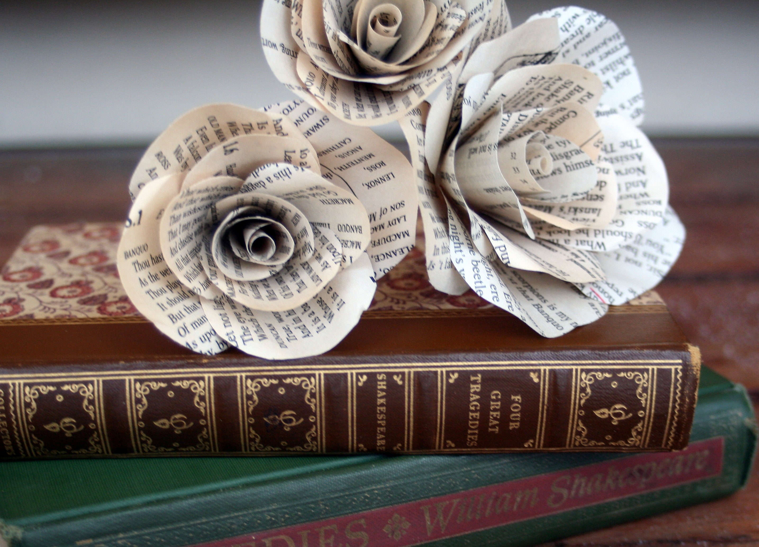 Shakespeare Book Page Roses: Handmade Literary Gift, Set of 3 - Etsy