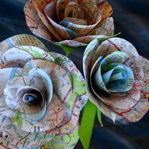 Recycled Map Paper Roses: Reise Geschenk, Reiseliebhaber, upcycled Geschenk