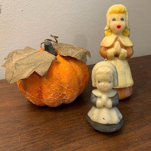 Vintage Never Used Thanksgiving Pilgrim Candles