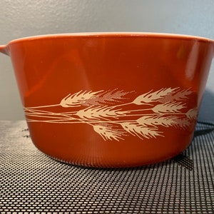 Vintage Autumn Harvest Wheat Pyrex Casserole Dish #473 1.5qt