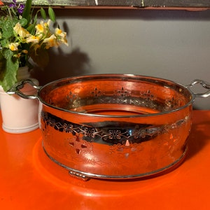 Vintage Metal Pyrex Footed Casserole Caddy Dish Carrier/Stand
