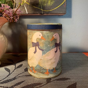 Vintage Geese in Snow Collectible Tin.
