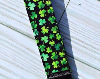 St Patrick’s day keychain four leaf clover shamrock fabric keychain wristlet accessories key fob holder small lanyard custom keychain gift