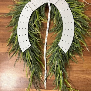 Handmade on a sturdy wreath board fra