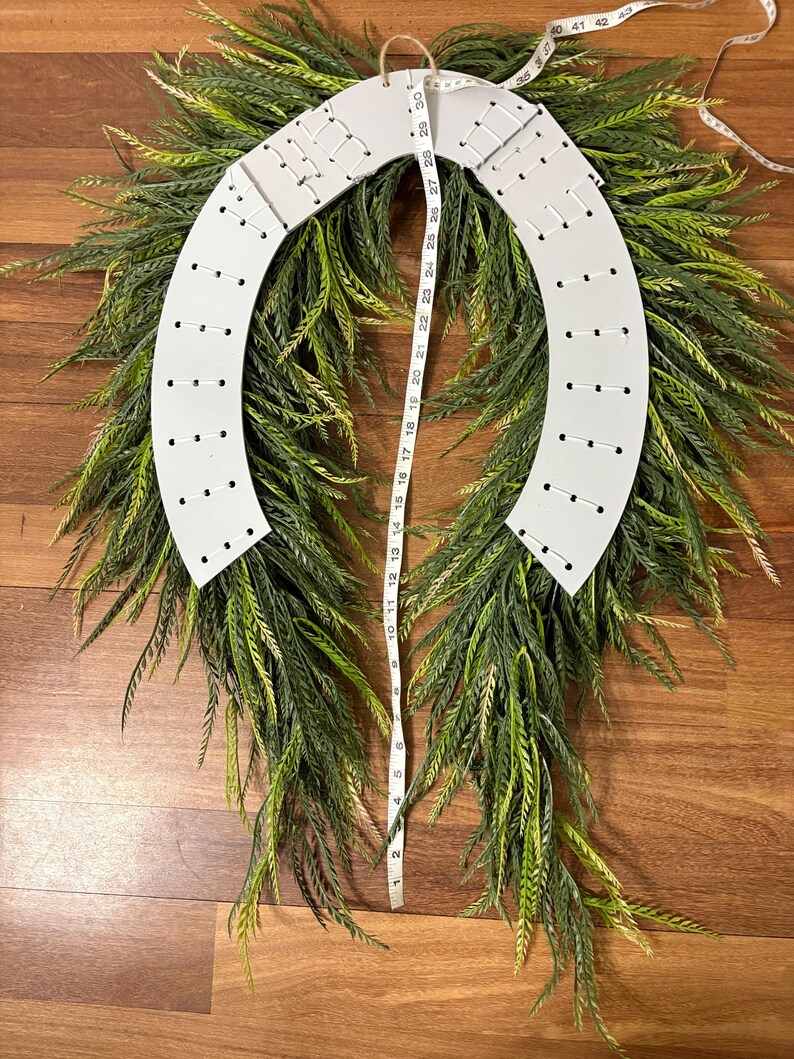 Handmade on a sturdy wreath board fra