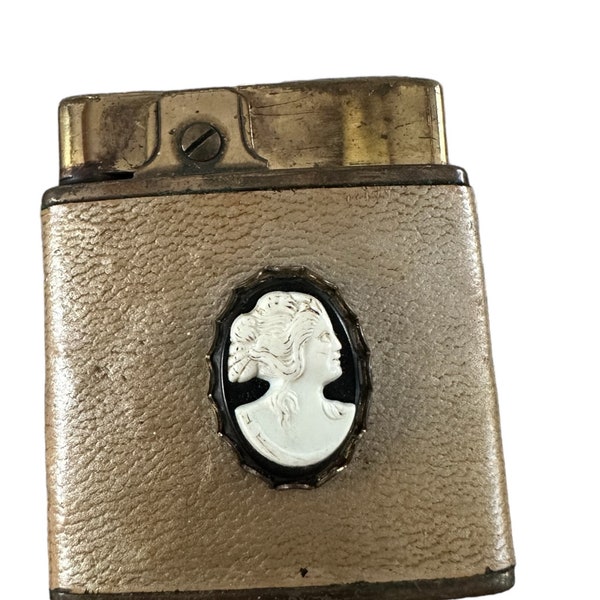Vintage Prince Gardner cameo cigarette lighter