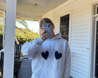 Patchwork Heart Hoodie: Embroidered Star Appliqué, Cozy Sweatshirt