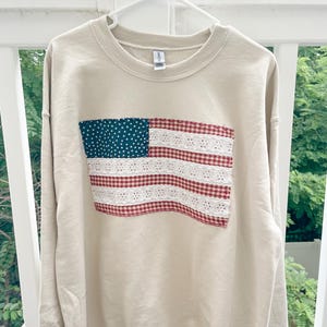 USA American Flag Applique Sweatshirt, Fourth of July Patchwork, Vintage Flag Sweatshirt, 4th of July Apparel, Embroidered Flag Apparel,