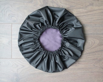 Satin Lined Waterproof Shower Cap / Deep Conditioning Cap in Black / Luxe Purple.