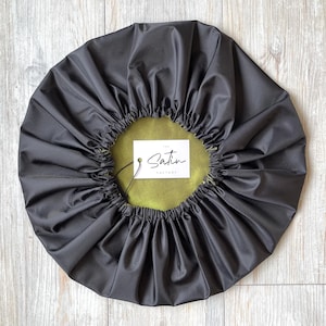 Gorro de ducha impermeable con forro de satén/gorro de acondicionamiento profundo en negro/verde de lujo.
