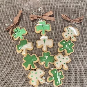 St. Patrick&#39;s Day Mini Shamrock Cookie Dozens