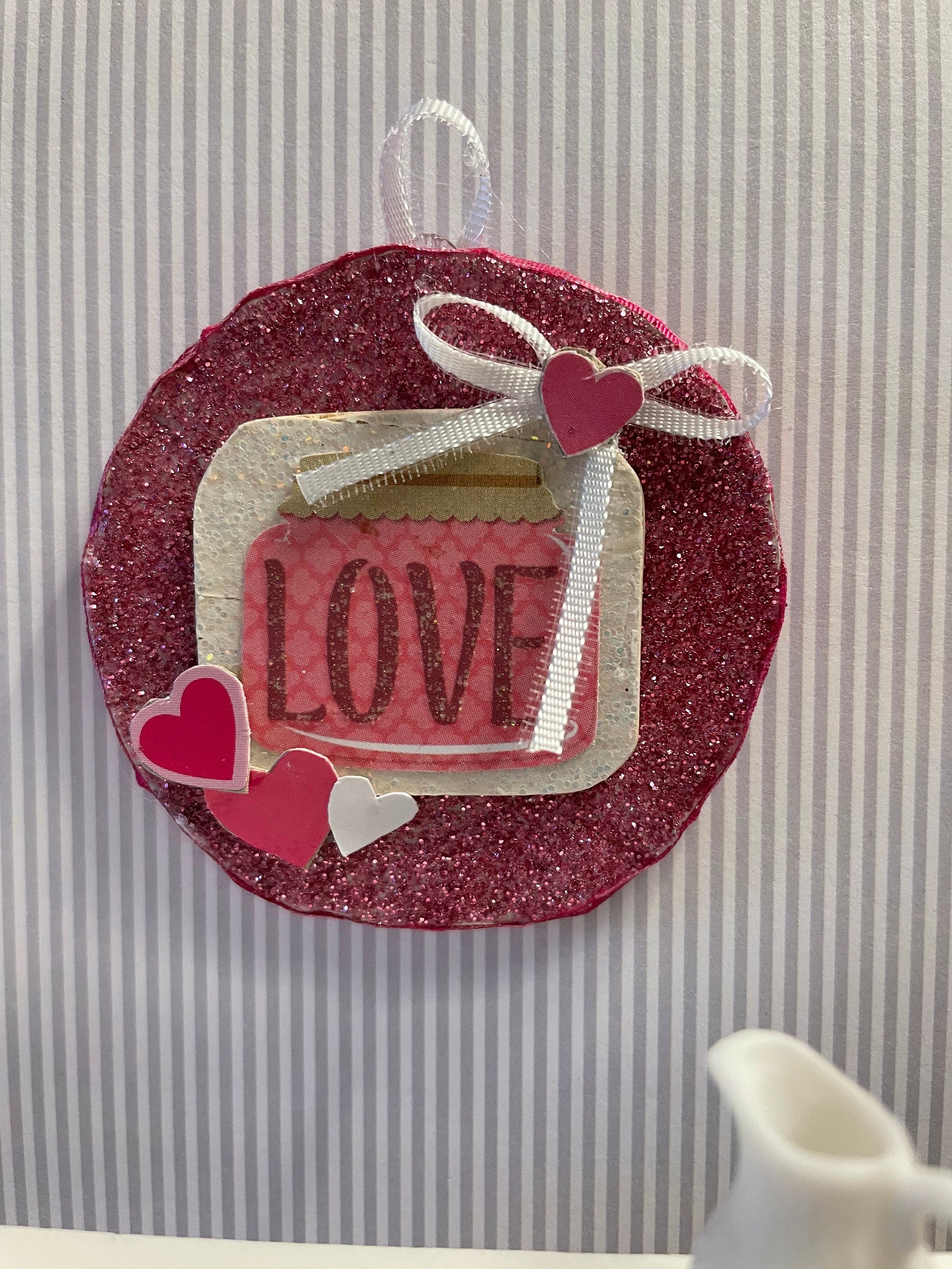 1:12 dollhouse miniature Small wooden Valentine wreath mason jar with heart