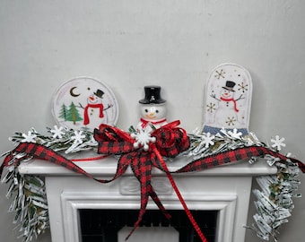 Miniature Christmas Snowman Garland With Snow Globes