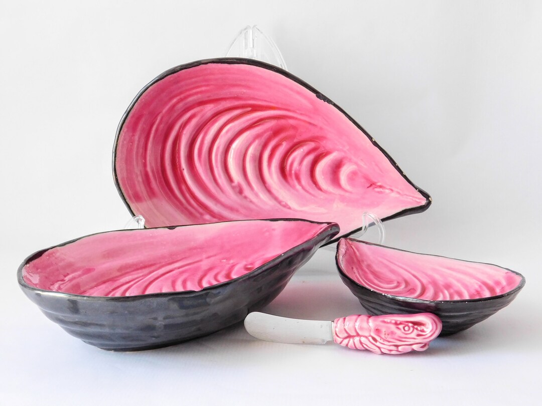Chic French Pink Ceramic Tableware. Shell Plates for Stylish Aperitifs ...