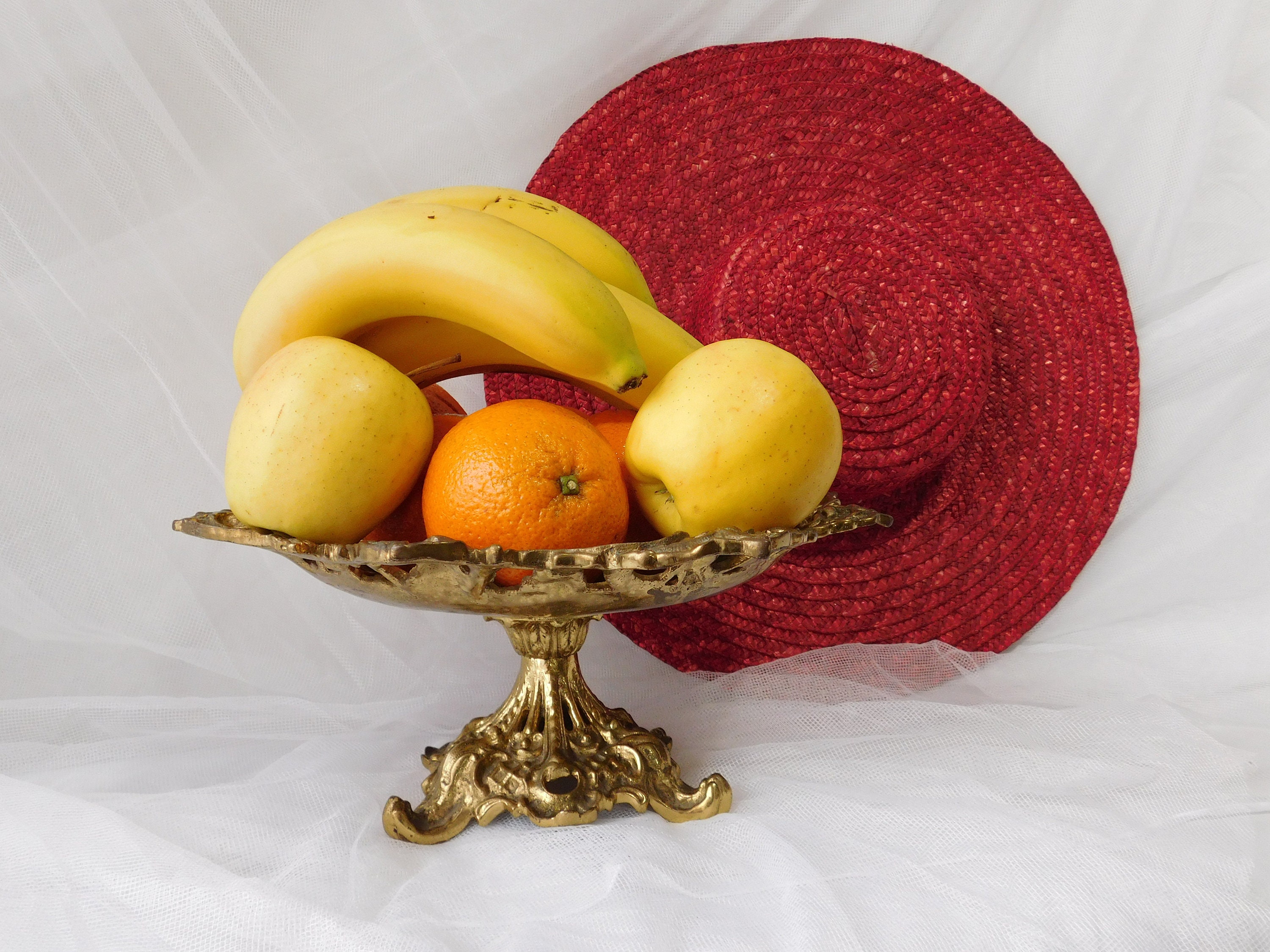 Vintage Bronze / Brass Art Nouveau Dish on Stand. Standing Brass Fruit Dish. Brass Ornate