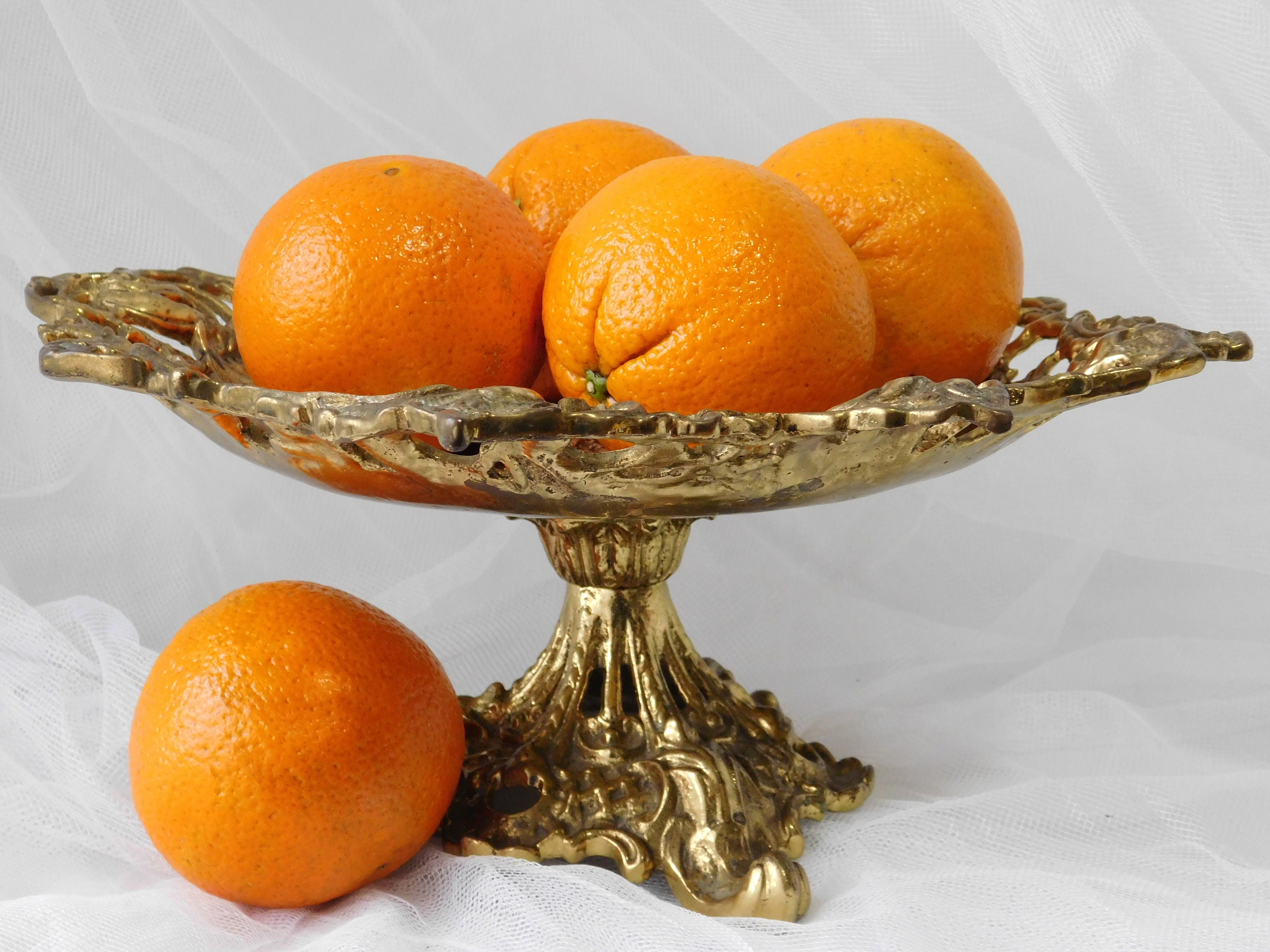 Vintage Bronze / Brass Art Nouveau Dish on Stand. Standing Brass Fruit Dish. Brass Ornate