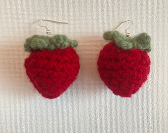 Crochet strawberry earrings || amigurmi || homemade jewelry || amigurmi plushie