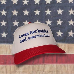 Gorra de camionero "Ama a sus bebés y también a Estados Unidos" - Gorra de lona patriótica para mamás estadounidenses, 4 de julio, con cierre ajustable. imagen 2