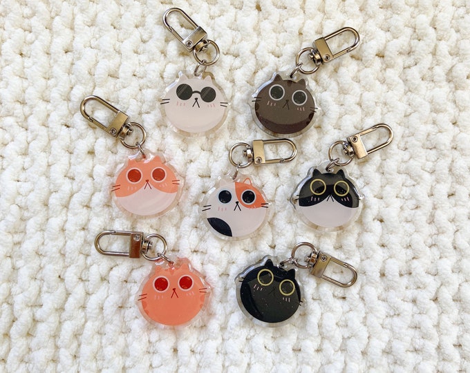Cute Cat Keychain | Cat Phone Accessory | Acrylic Glitter Keychain | Kawaii Keychain