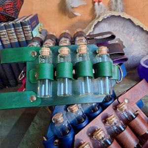 Leather vials holder