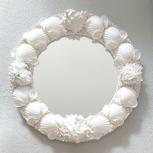 43cm(16.9inch)Mermaid Shell Mirror