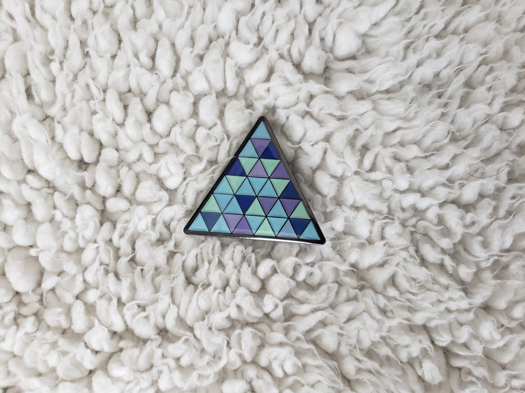 Detroit Become Human Blue Android Triangle Resin Pin - Etsy