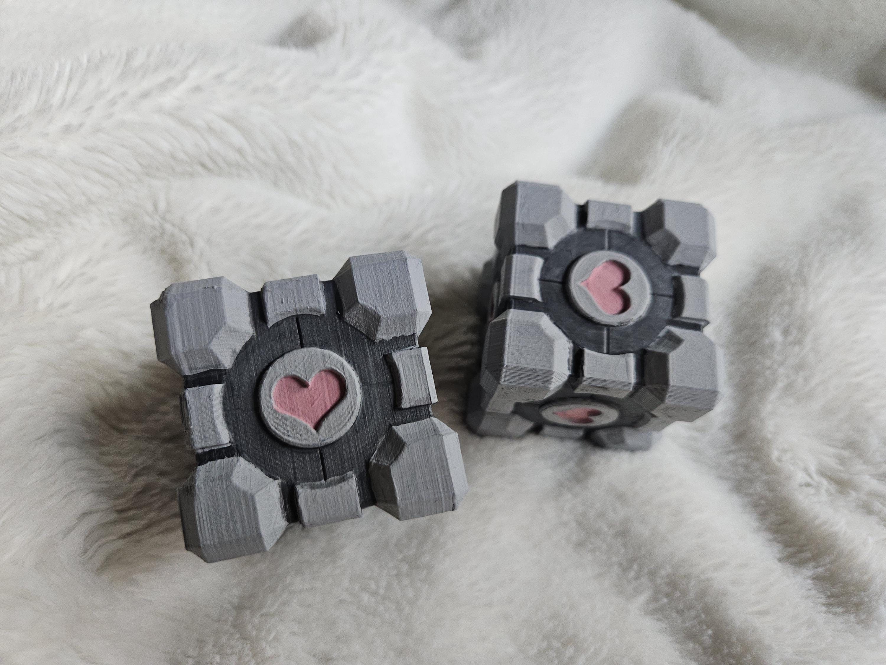 Réplica impresa en 3D del Portal Companion Cube completamente pintada -  Etsy México, image size:3000x2250
