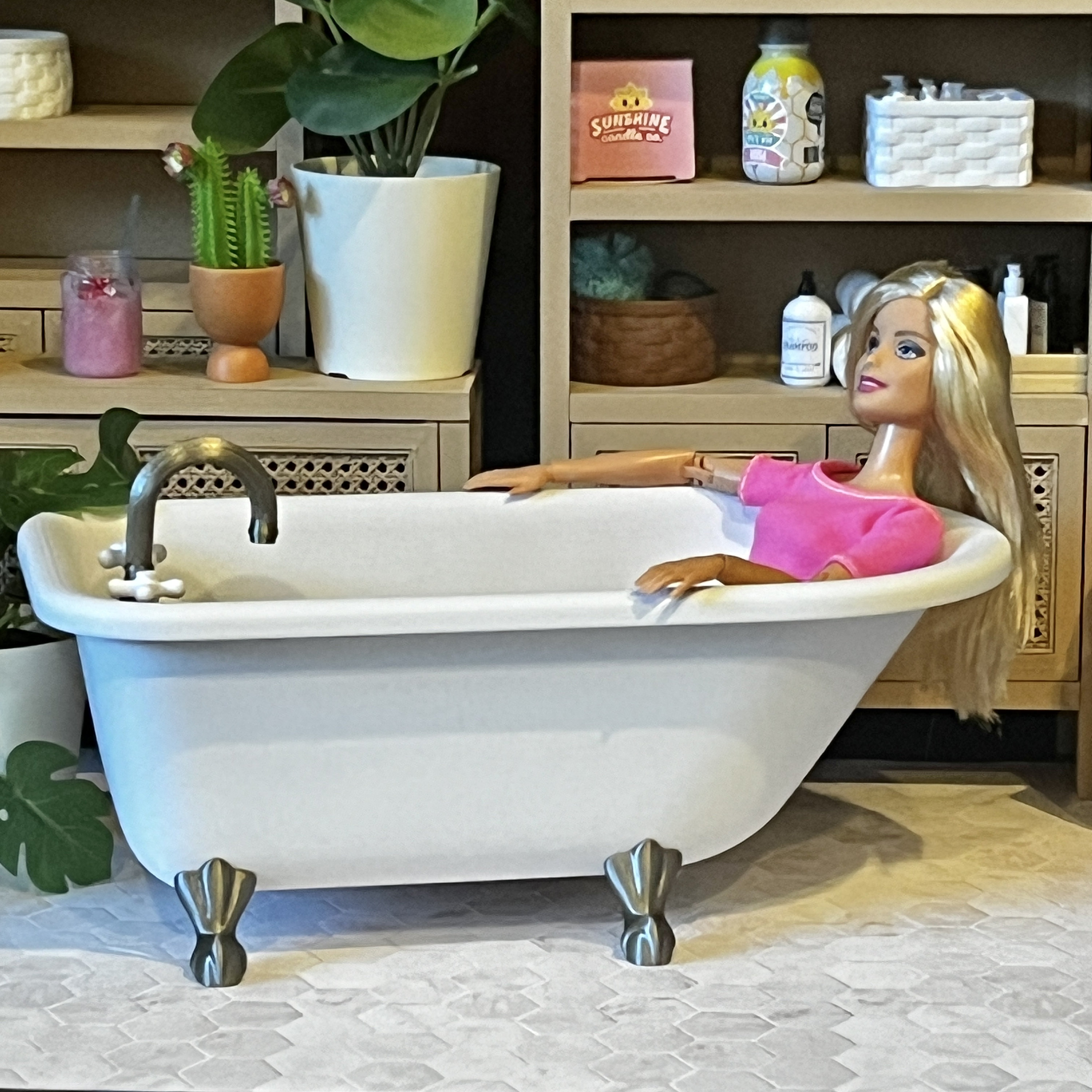 Barbie Doll revivalist Bathtub