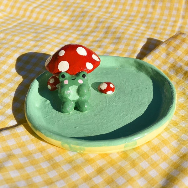 Frog Clay Dish - Mushroom Jewelry Tray Painted Ceramic Plate , Frog Ring Dish , Cute Clay Frog Tray Painted Rock