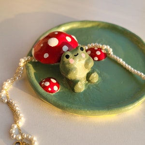 Frog Clay Dish - Mushroom Jewelry Tray Painted Ceramic Plate , Frog Ring Dish , Cute Clay Frog Tray Painted Rock