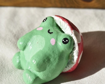 Estatueta de sapo de argila feita à mão: decoração de cogumelo, suporte para sapo pequeno