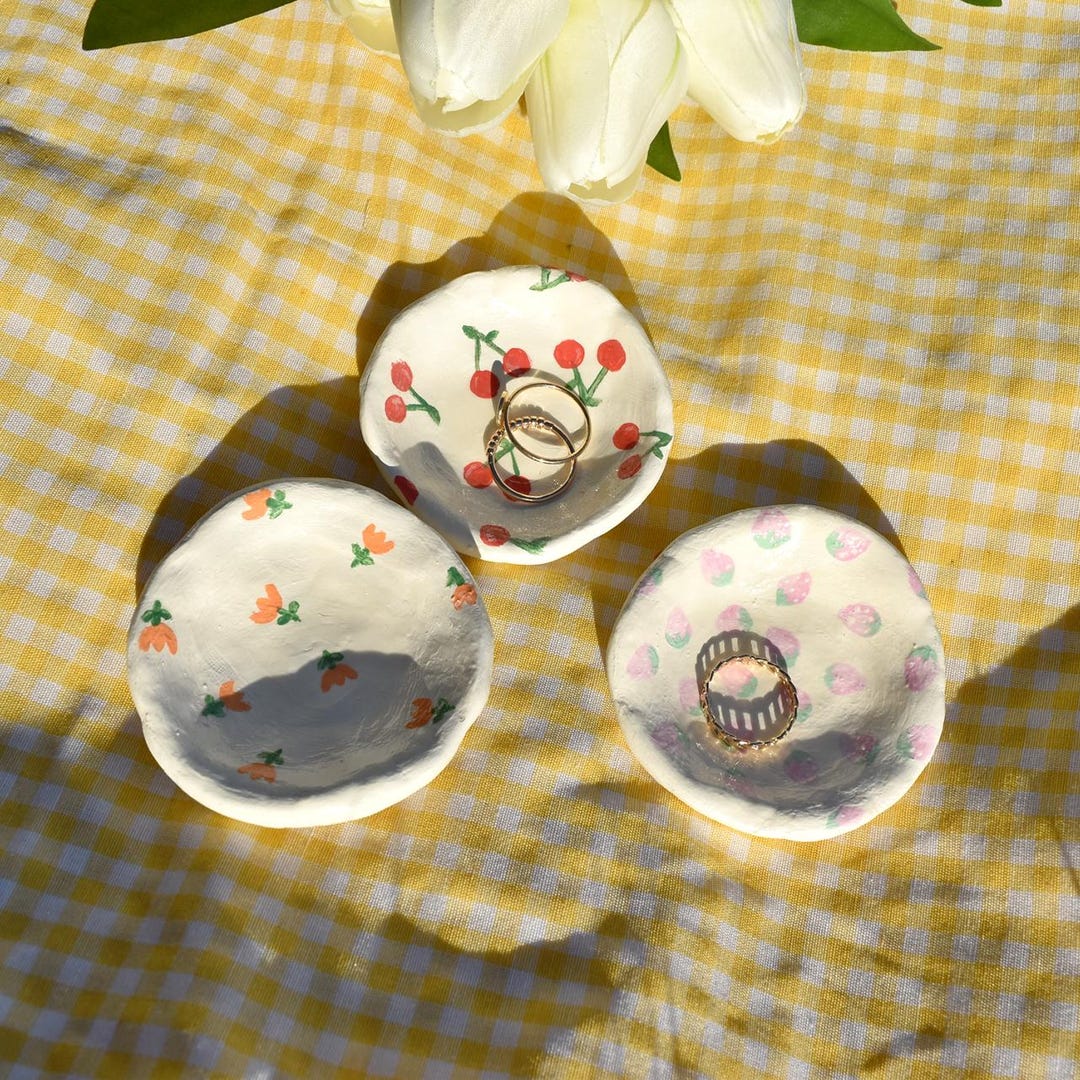 Strawberry Small Ceramic Cherry Tulip Plate Small Ring Dish
