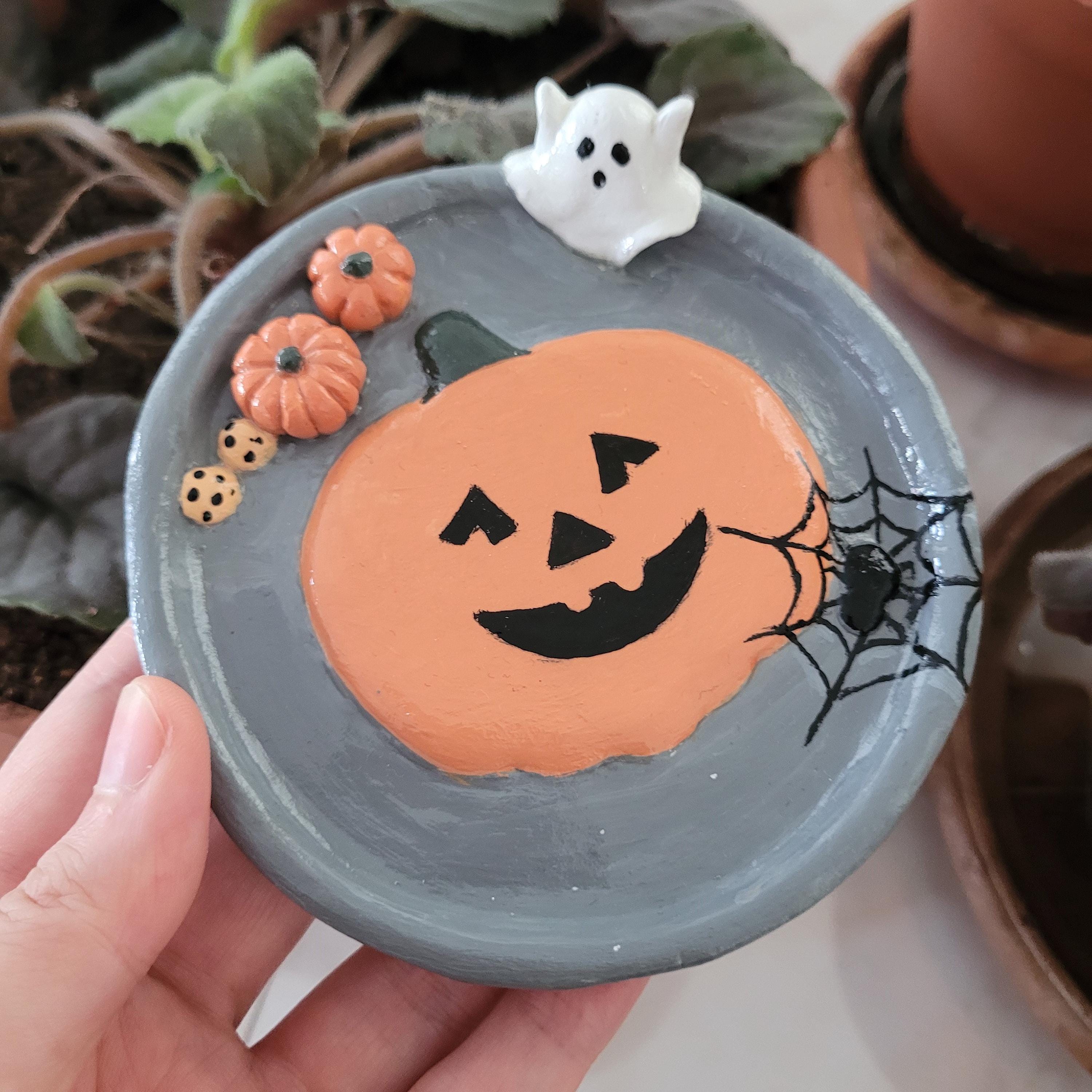 Horror-Shop Kürbis Teller Keramik - Halloween Teller Mit Fratze 15,5cm Für Grusel-Partys