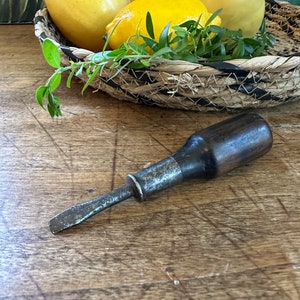 Stanley |  SW | Sweetheart | Wooden | Hurwood | Screwdriver | Flathead | Stubby |
