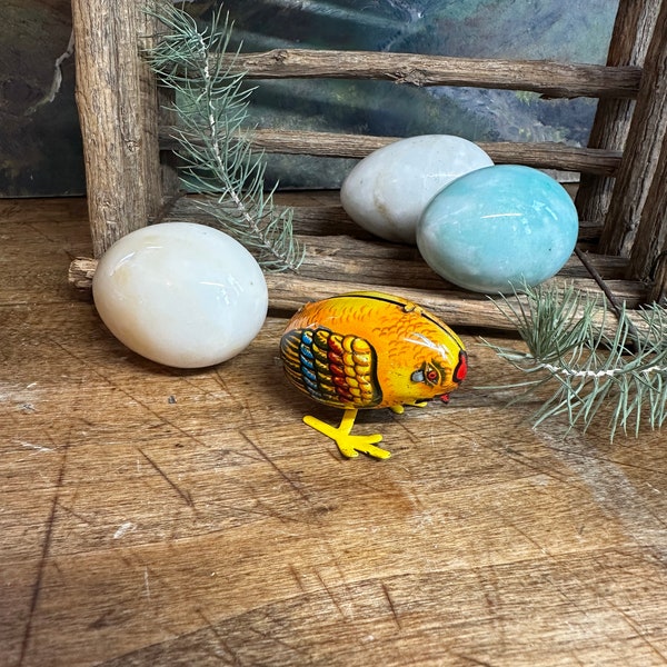 Tin | Windup | Toy | Hopping | Chick | Spring Decor |