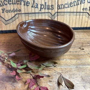 Vintage Brown Pottery Pudding Mold: Acorn Melon Design