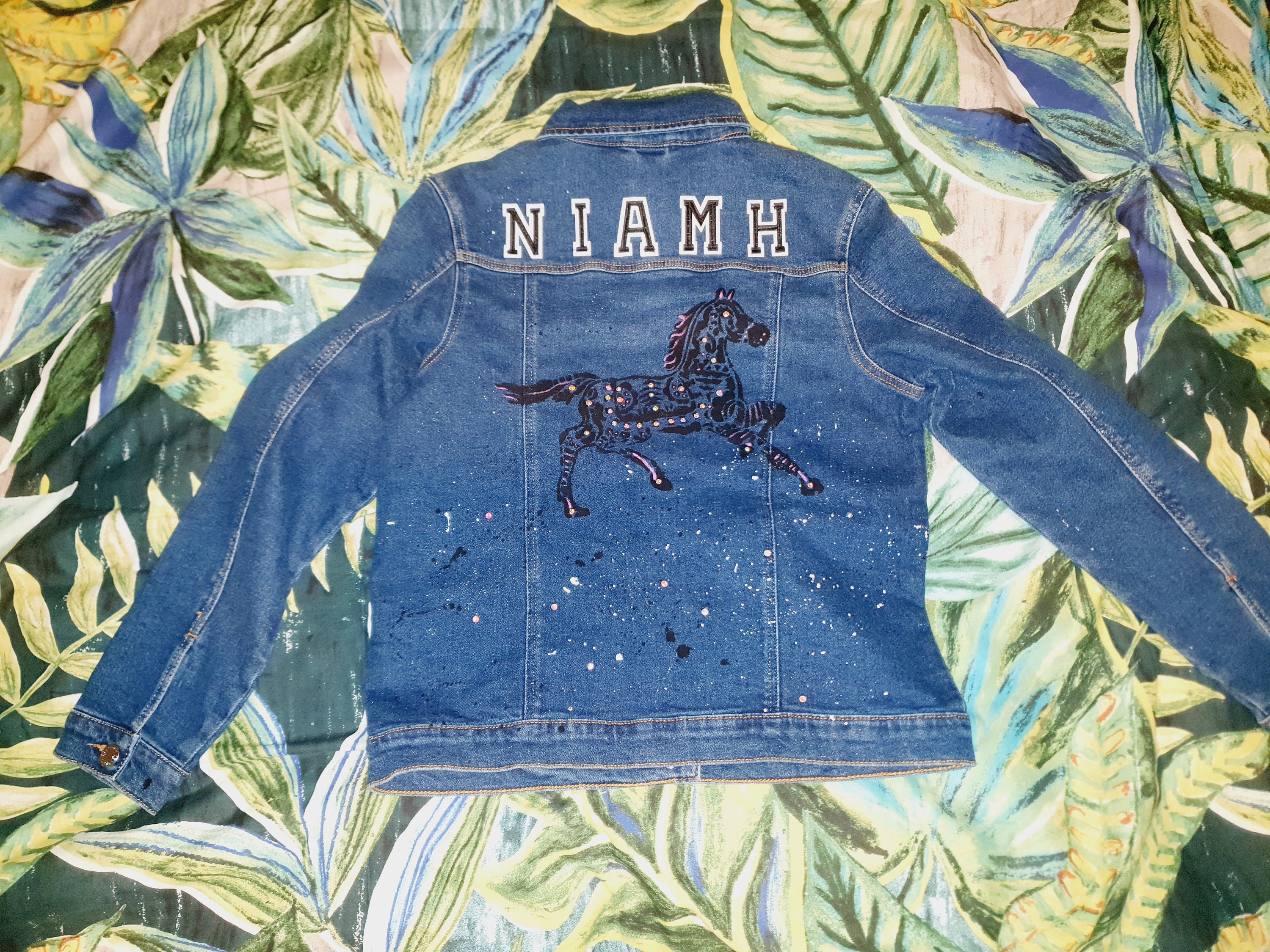 Kleding Meisjeskleding Jacks & Jassen Girls personalized embroidery Horse BlueJean Jacket // Horses // Horse Jacket // Kids Jackets // Kids Horse Clothes // Girls Jackets 