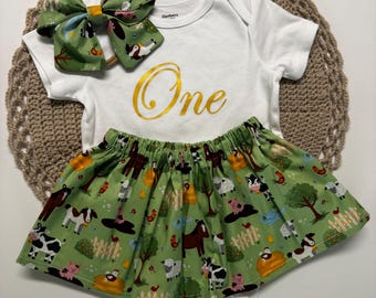 Farm First Birthday Outfit – One Bodysuit, Animal Skirt, Matching Bow