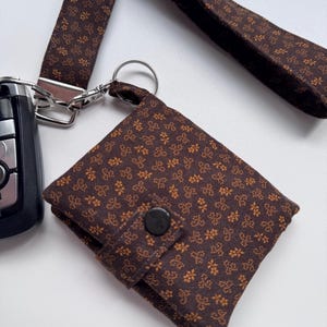 Mini billetera con llavero